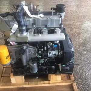 JCB 444 dzinējs - skats no priekšpuses