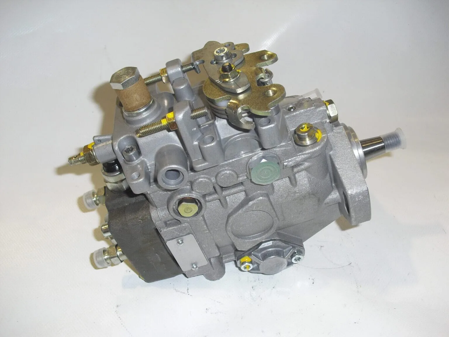 Bosch 0.460.303.135 restaurēts degvielas sūknis