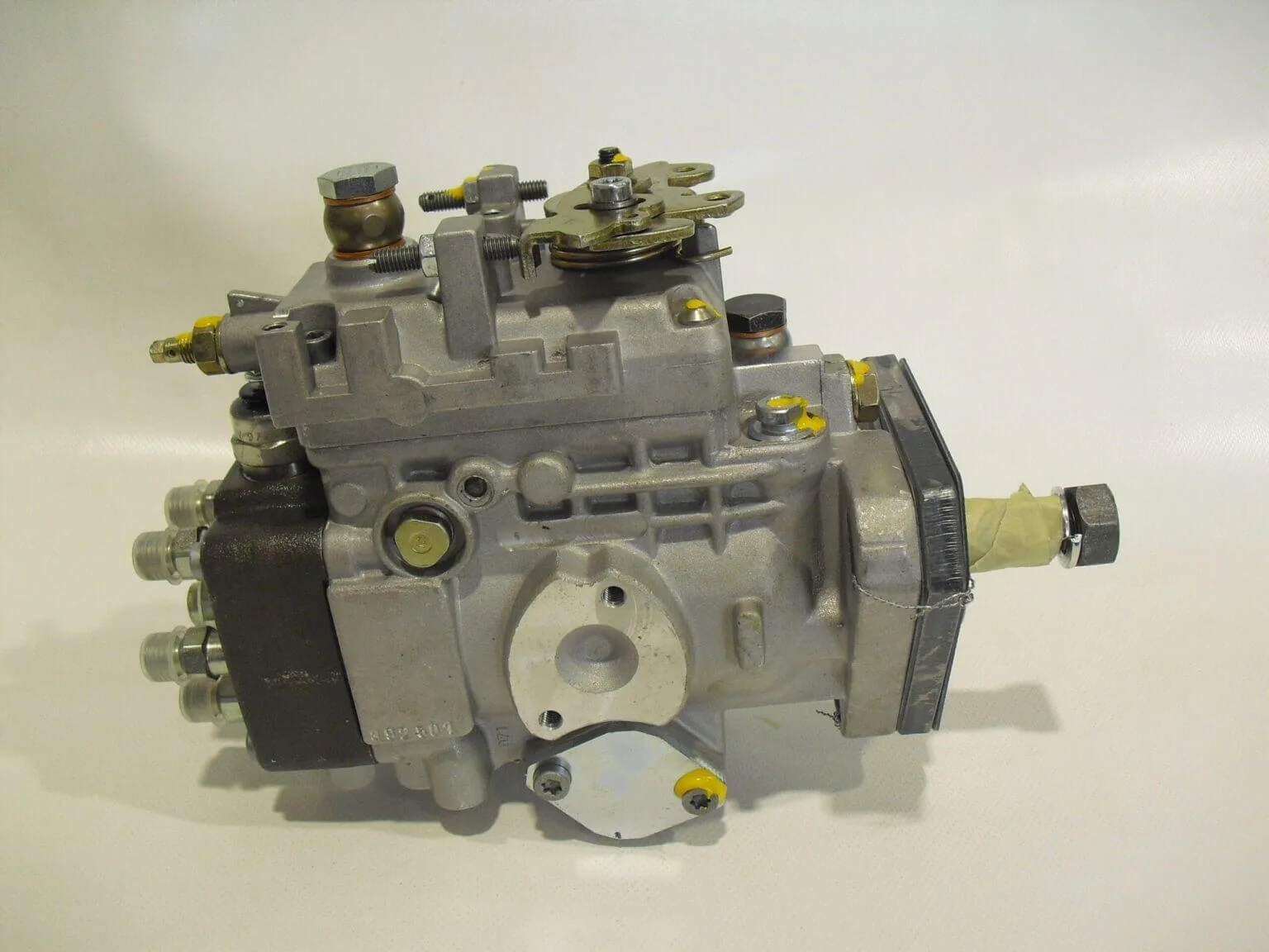 Lucas / Delphi 8524A120A restaurēts degvielas sūknis