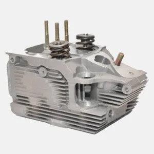 DEUTZ BF913 Dzinēja galvas komplekts. 04156916