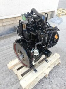 YANMAR 3TNV84T-BKVX dzinējs (JAUNS) YANMAR 3TNV84T-BKVX dzinējs (JAUNS)