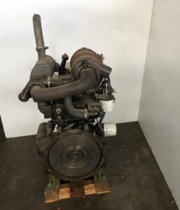YANMAR 4D84 turbo dzinējs (ATJAUNOTS) YANMAR 4D84 turbo dzinējs (ATJAUNOTS)