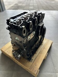 IVECO F4GE0454B*D MOTORA BLOKS AR GALVU, PIEMĒROTS KOMATSU MAŠĪNĀM