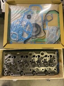 Dzinēja galva 1G855-03042, KUBOTA V2003, V2203, V2403 V2203T, V2203E, V2203B, V2403 (JAUNS) Dzinēja galva 1G855-03042, KUBOTA V2003, V2203, V2403 V2203T, V2203E, V2203B, V2403 (JAUNS)