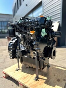 YANMAR 4TNV94L DZINĒJS (JAUNS) YANMAR 4TNV94L DZINĒJS (JAUNS)