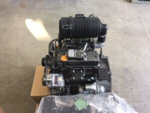 YANMAR 3TNV82A dzinējs (JAUNS) YANMAR 3TNV82A dzinējs (JAUNS)